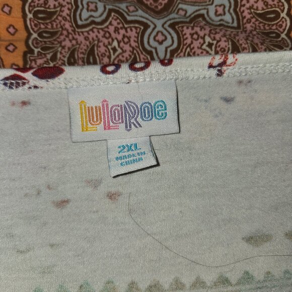 Scoop Neck short sleeve swing Tee - Picture 2 of 2